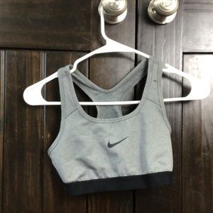 Girls Large nike Dri-Fit bra